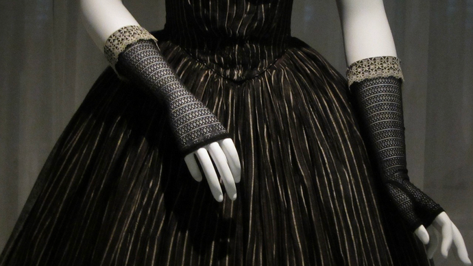 THE MET’S MOURNING ATTIRE