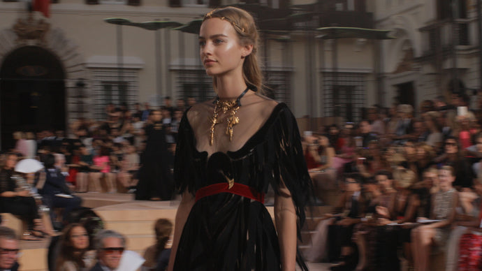 ONE LOOK: THE MASCOT <br> VALENTINO